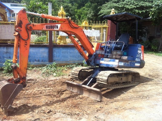 ขายรถแบ็คโฮรุ่นKUBOTA-KH027รถเก่านอกช่วงล่าง100\%สภาพเดิมมีเอกสารใบอินวอยติดต่อ0855632278