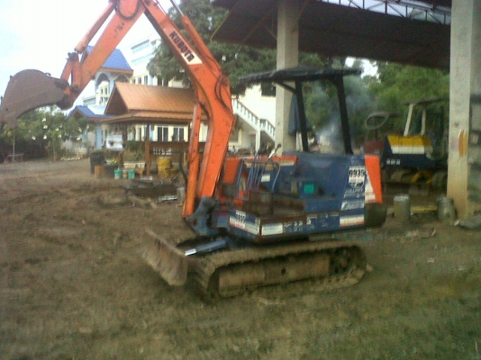 ขายรถแบ็คโฮรุ่นKUBOTA-KH027รถเก่านอกช่วงล่าง100\%สภาพเดิมมีเอกสารใบอินวอยติดต่อ0855632278