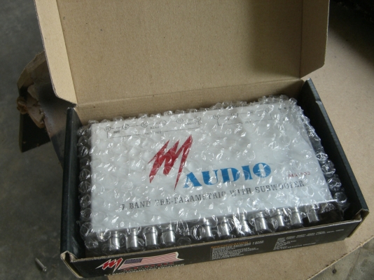 ปรีแอมป์ M Audio MA-703 7 แบนด์ พาราเมติค