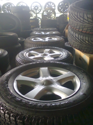 ขายล้อ v-cross ป้ายแดงพร้อมยางชุดละ19800