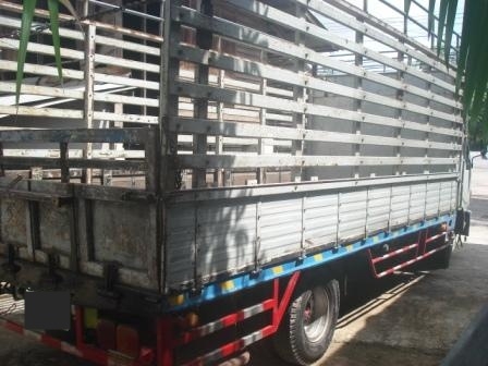 ขาย 6 ล้อ HINO KM779 เครื่อง 117 แรงม้า กระบะคาร์โก้ คอกเหล็กสูง ยาว 5.50 ม.