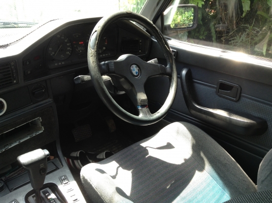 ขายBMW e28 ตัวนอกกระจกสีชา กันชนเล็ก ดีสเบรก4ล้อ. 48000 ลดราคาด่วนๆไม่มีแก๊สแล้ว