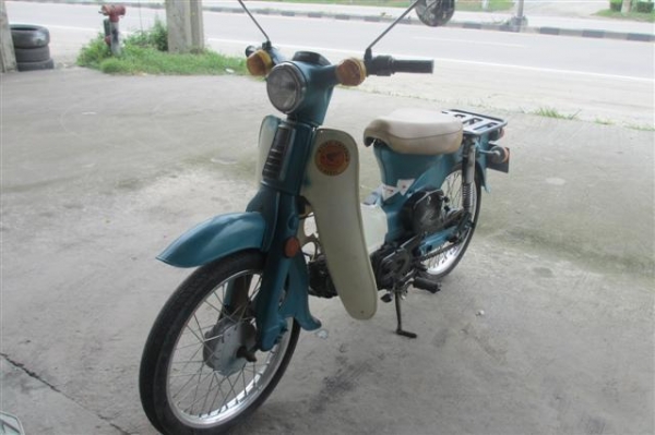 ขาย c90 ถังแยกมีเล่มทะเบียนเครื่องสภาพเดิมๆ(จัดส่งได้ครับ)