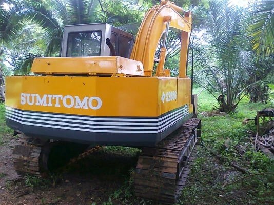 รถแบคโฮ SUMITOMO 2650 F2 โซ่ใหม่ทั้งสองข้าง ช่วงล่างสวยเต็ม มีสำเนาใบอินวอยด์.