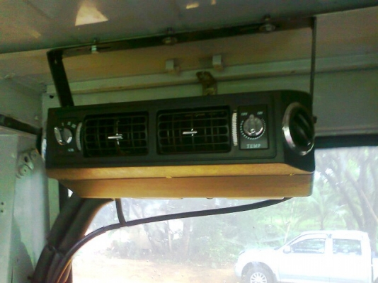 รถแบคโฮ SUMITOMO 2650 F2 โซ่ใหม่ทั้งสองข้าง ช่วงล่างสวยเต็ม มีสำเนาใบอินวอยด์.