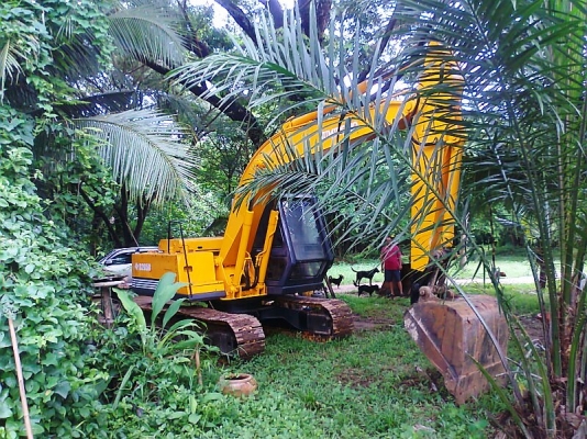 รถแบคโฮ SUMITOMO 2650 F2 โซ่ใหม่ทั้งสองข้าง ช่วงล่างสวยเต็ม มีสำเนาใบอินวอยด์.