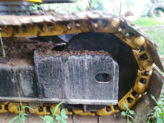 รถแบคโฮ SUMITOMO 2650 F2 โซ่ใหม่ทั้งสองข้าง ช่วงล่างสวยเต็ม มีสำเนาใบอินวอยด์.