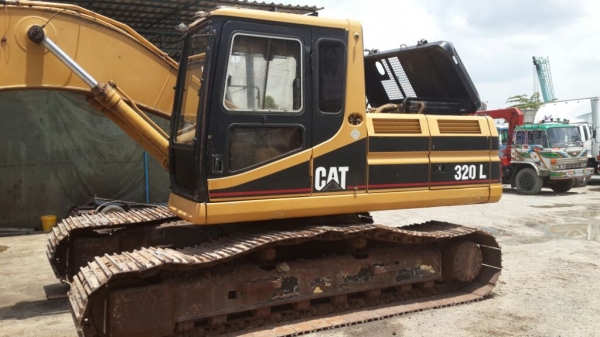ต้องการขาย แบคโฮ CAT 320L V2