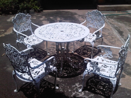 โต๊ะ เก้าอี้ อัลลอย