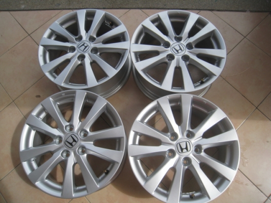 ขายล้อแม็ก Honda civic fb ป้ายแดง 16"x6.5" et45 5รู114.3 สภาพสวยๆๆครับ ไม่มีคด ไม่มีดุ้งครับ  สนใจติดต่อเล็กคลองสามครับ (081-3747940)