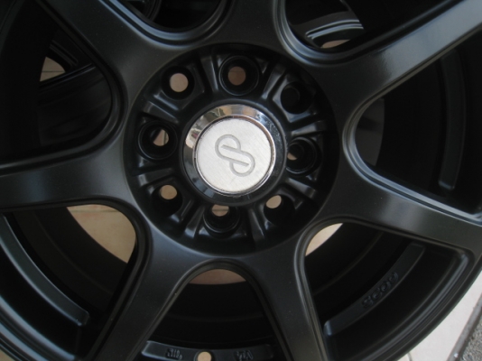 ขายล้อแม็ก Enkei Tuning sc09 15"x6.5" et 38 4รู100/114.3 สีดำด้าน ล้อทำสีมาใหม่ครับ ไม่มีคด ไม่มีดุ้งครับ  สนใจติดต่อเล็กคลองสามครับ (081-3747940)