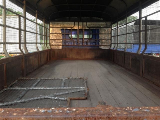 ขายด่วน!! ISUZU 6 ล้อ NPR71PY52 130 แรง ปี 46 ยาว 5 เมตร รถห้าง ด่วน ขายด่วน!! ISUZU 6 ล้อ NPR71PY52 130 แรง ปี 46 ยาว 5 เมตร รถห้าง ด่วน