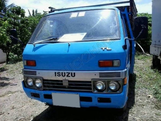 รถบรรทุก 6 ล้อ ยี่ห้อ ISUZU รุ่น NKR 110 แรงม้า รถบรรทุก 6 ล้อ ยี่ห้อ ISUZU รุ่น NKR 110 แรงม้า