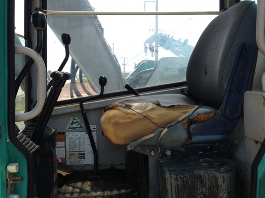 ขายรถแบคโฮ KOMATSU PC75UU-1 มีVDOครับ นำเข้าจากญี่ปุ่น สนใจติดต่อ 081-2990958 ขายรถแบคโฮ KOMATSU PC75UU-1 มีVDOครับ นำเข้าจากญี่ปุ่น สนใจติดต่อ 081-2990958