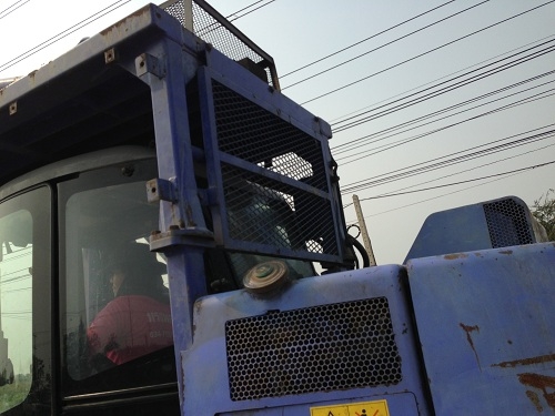 ขายรถแบคโฮ KOMATSU PC228USE-2 นำเข้าจากญี่ปุ่น รถปี2001 มีVDOให้ชมครับติดต่อ 081-2990958 ขายรถแบคโฮ KOMATSU PC228USE-2 นำเข้าจากญี่ปุ่น รถปี2001 มีVDOให้ชมครับติดต่อ 081-2990958