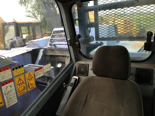 ขายรถแบคโฮ KOMATSU PC228USE-2 นำเข้าจากญี่ปุ่น รถปี2001 มีVDOให้ชมครับติดต่อ 081-2990958 ขายรถแบคโฮ KOMATSU PC228USE-2 นำเข้าจากญี่ปุ่น รถปี2001 มีVDOให้ชมครับติดต่อ 081-2990958