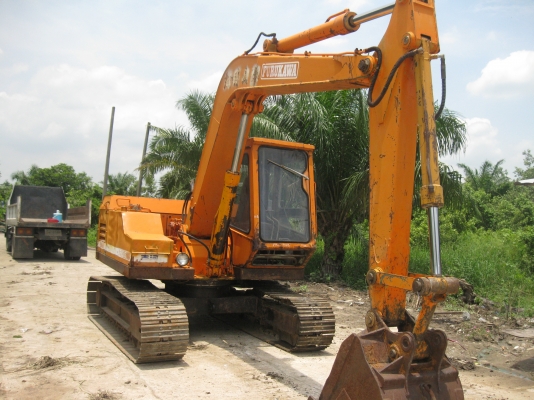 ขายแบคโฮ FURUKAWA FH31S ตัวรถ FH31S-5954 เก่านอกรถพร้อมใช้งาน ช่วงล่างดี เครื่องดี ปั้มแรง สภาพสวย ราคาไม่แพง