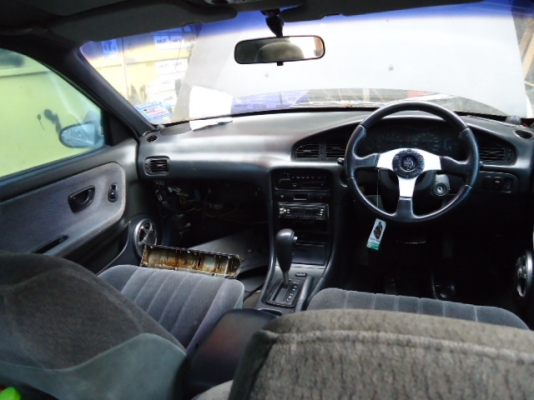 ขายรถฮุนได โซนาต้า เกียร์ออโต้ ,มีทะเบียน พร้อมเอกสารการโอน สภาพตามรูปจริงทั้งหมด รถจอดอยู่ต้องเปลี่ยนวาวล์เพราะวาวล์คดเนื่องจากช่างเปลี่ยนสายพานราวลิ้นตั้ง MARK ผิด ทำให้วาวล์คด ไปสามตัว นอกนั้นใช้งานได้หมด ซ่อมแล้วขับได้เลย เกียร์ปกติ  สายพานราวลิ้นเพิ่