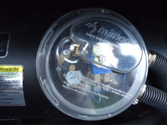 ขายรถฮุนได โซนาต้า เกียร์ออโต้ ,มีทะเบียน พร้อมเอกสารการโอน สภาพตามรูปจริงทั้งหมด รถจอดอยู่ต้องเปลี่ยนวาวล์เพราะวาวล์คดเนื่องจากช่างเปลี่ยนสายพานราวลิ้นตั้ง MARK ผิด ทำให้วาวล์คด ไปสามตัว นอกนั้นใช้งานได้หมด ซ่อมแล้วขับได้เลย เกียร์ปกติ  สายพานราวลิ้นเพิ่