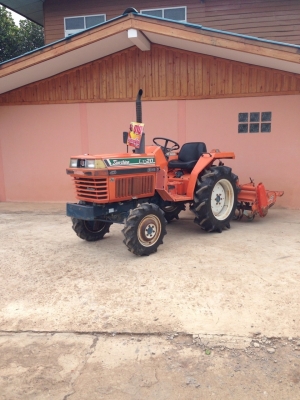 รถไถ kubota l1 20dt 4wd