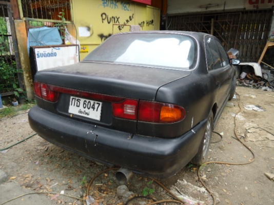 ขายรถฮุนได โซนาต้า เกียร์ออโต้ ,มีทะเบียน พร้อมเอกสารการโอน สภาพตามรูปจริงทั้งหมด รถจอดอยู่ต้องเปลี่ยนวาวล์เพราะวาวล์คดเนื่องจากช่างเปลี่ยนสายพานราวลิ้นตั้ง MARK ผิด ทำให้วาวล์คด ไปสามตัว นอกนั้นใช้งานได้หมด ซ่อมแล้วขับได้เลย เกียร์ปกติ สายพานราวลิ้นเพิ่ง