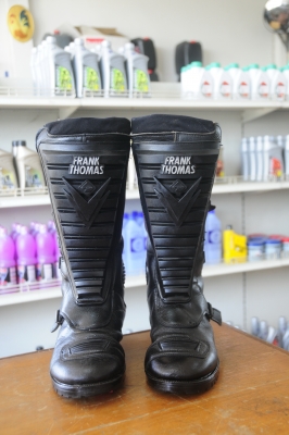 รองเท้า วิบาก