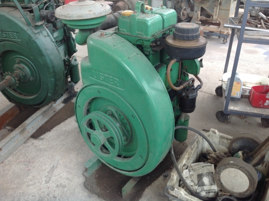 ขายเครื่องยนต์ดีเซล2 สูบ Lister