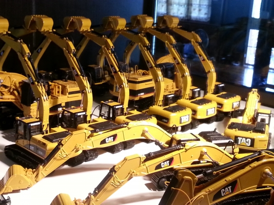 ขายโมเดลcaterpillar 320DL ครับ รายละเอียดโมเดลสวยมากครับ เหมือนจริงและขยับได้เหมือนจริงมากครับ ทำจากเหล็กนะครับ ใบแทรกก้อเหล็กคับ ราคานี้พร้องส่งemsด่วนให้เลยครับหรือส่งรถทัวได้ครับตามแต่จะสะดวก (ขายจริงส่งจริงครับไม่มีโกงแน่นอนครับ)