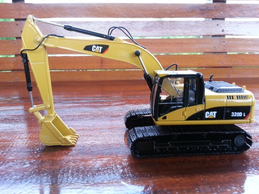 ขายโมเดลcaterpillar 320DL ครับ รายละเอียดโมเดลสวยมากครับ เหมือนจริงและขยับได้เหมือนจริงมากครับ ทำจากเหล็กนะครับ ใบแทรกก้อเหล็กคับ ราคานี้พร้องส่งemsด่วนให้เลยครับหรือส่งรถทัวได้ครับตามแต่จะสะดวก (ขายจริงส่งจริงครับไม่มีโกงแน่นอนครับ) ขายโมเดลcaterpillar 320DL ครับ รายละเอียดโมเดลสวยมากครับ เหมือนจริงและขยับได้เหมือนจริงมากครับ ทำจากเหล็กนะครับ ใบแทรกก้อเหล็กคับ ราคานี้พร้องส่งemsด่วนให้เลยครับหรือส่งรถทัวได้ครับตามแต่จะสะดวก (ขายจริงส่งจริงครับไม่มีโกงแน่นอนครับ)