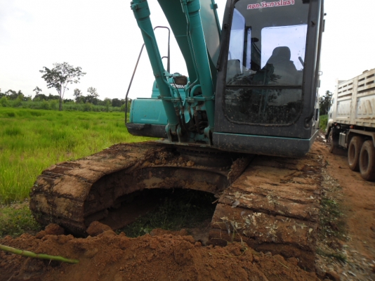 ขาบรถแบตโฮ KOBELCO MARK 8 YN 11 สวยเครื่องเดิมๆเอดสารเล่มทะเบียนเอวแน่สโซ่หนาไฟฟ้าเต็ม