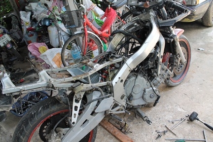 ขายโครงกับเครื่องcbr400 y89(มัดจำโครงแล้วเหลือแต่เครื่อง)