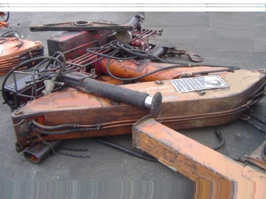 แขนเฮี๊ยบติดหัวเจาะดิน ลึก 2ม.ขนาด 25ซม