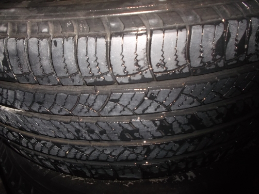 ขายยางMichelin 265/60-18  500 บาท082-5425008