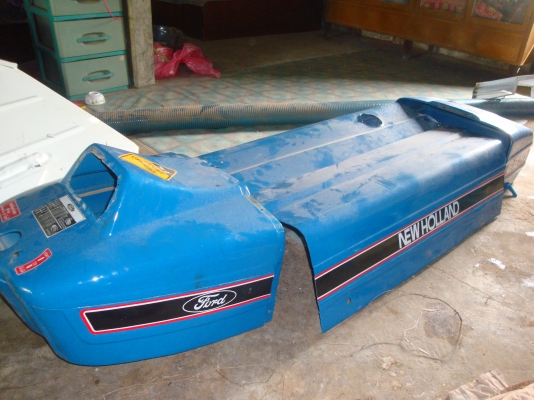 ขายกาบรถไถฟอร์ดพร้อมบังโคลน