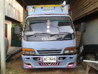 ขายหกล้อ ISUZU ปี40ฝาขาวNPR120แรงรถห้างแท้ยาว4.30เมตรสภาพสวยเดิมๆ