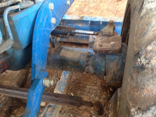 ขายรถไถ FORD 6610  2 เพลารถพร้อมใช้ 0819701072