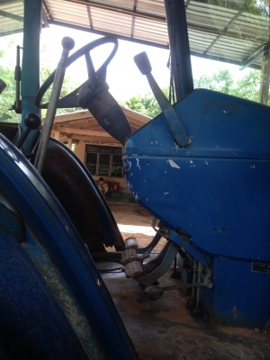 ขายรถไถ FORD 6610  2 เพลารถพร้อมใช้ 0819701072