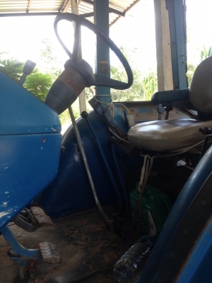 ขายรถไถ FORD 6610  2 เพลารถพร้อมใช้ 0819701072