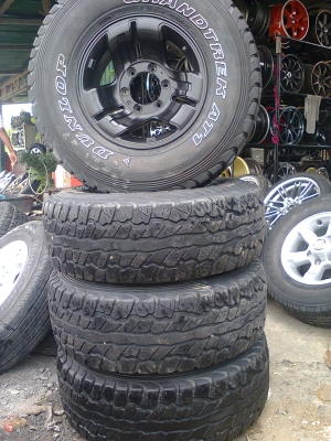 ขายล้ออ๊อฟโลด 6รู พร้อมยางชุดละ 7500