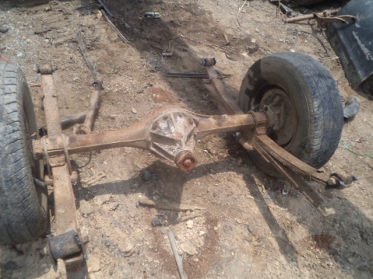 ขายชุดเพลาพร้อมแหนบ ของ Dutsun 521 ราคา 8500 บาท