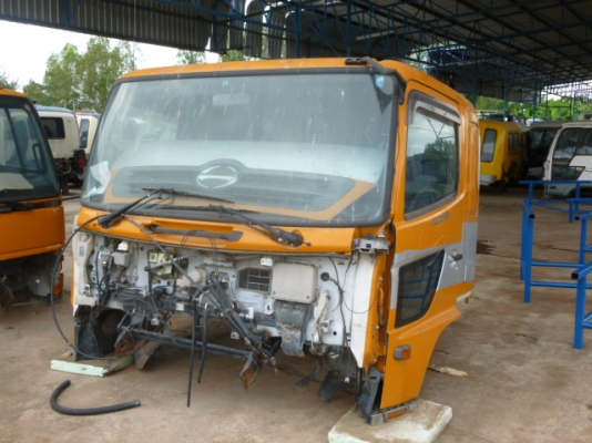 แสงฟ้าเต้นรถ///จำหน่ายหัวเก๋งเก่าญี่ปุ่น HINO-MEGA หัวใหญ่ตรงรุ่น