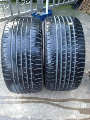 ขายยาง Accelera 275-35-18 ปี12  1คู่ ดอก95\% ถูกๆครับ