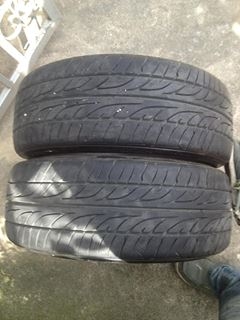 DUNLOP LM 703   215-40-18 ปลายปี11  มี1คู่ดอก95\% ถูกๆ