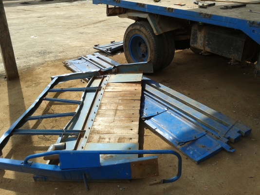 ขาย MITSUBISHI FUSO FN 527 195 แรงม้า เครื่อง 6D16 ยางใหม่ 10เส้น ได้เกียร์ 2 ลูก