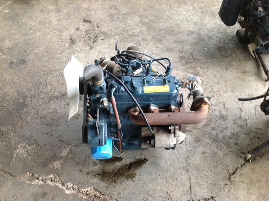 ขายเครื่อง 3 สูบ ดีเซล ยี่ห้อ คูโบต้าเก่าญี่ปุ่น 3 สูบ รุ่น D662 ขนาด17.5 แรงม้า สภาพสวย