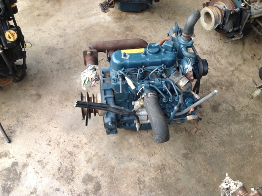 ขายเครื่อง 3 สูบ ดีเซล ยี่ห้อ คูโบต้าเก่าญี่ปุ่น 3 สูบ รุ่น D662 ขนาด17.5 แรงม้า สภาพสวย