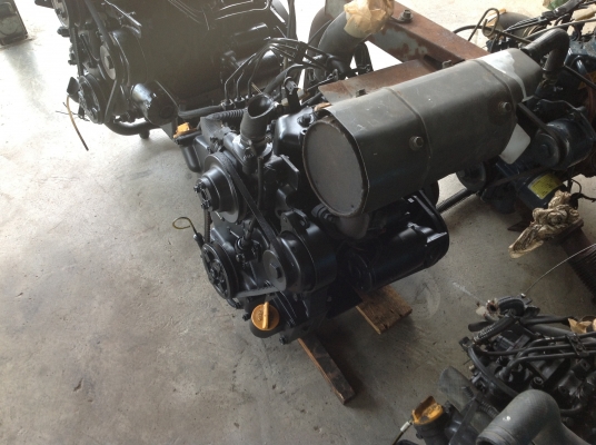 ขายเครื่องเก่าญี่ปุ่น 3 สูบ ยี่ห้อ ยันม่าร์ รุ่น 3TNA72 ขนาด 19 แรงม้าสภาพสวยมากๆ