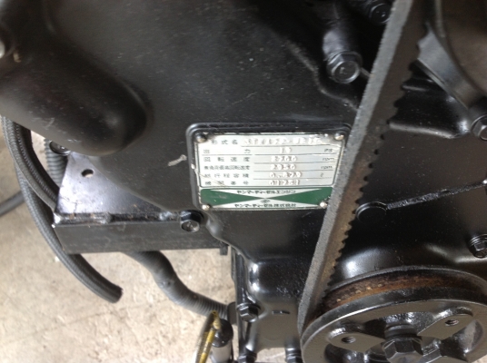 ขายเครื่องเก่าญี่ปุ่น 3 สูบ ยี่ห้อ ยันม่าร์ รุ่น 3TNA72 ขนาด 19 แรงม้าสภาพสวยมากๆ