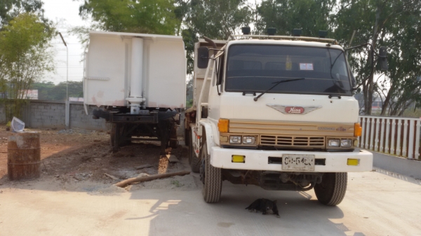 ขาย HINO เครื่อง EK 100   260 แรงม้า พร้อมหาง