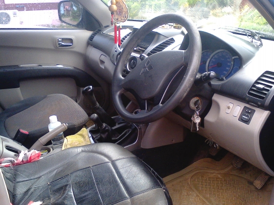 MITSUBISHI TRITON 4x4 เครื่อง 2.5 โฟวีลแท้ รถสวย ภายในสะอาด